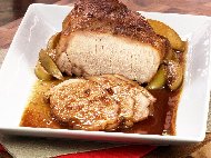 Рецепта Свинско контра филе (рибица) с меден горчичен сос и карамелизирани ябълки печено на фурна